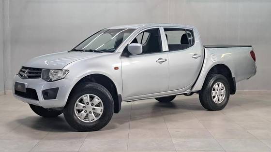 MITSUBISHI L200 TRITON 3.2 GL 4X4 CD 16V TURBO INTERCOLER DIESEL 4P MANUAL